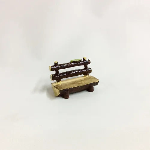 ספסל דמוי עץ